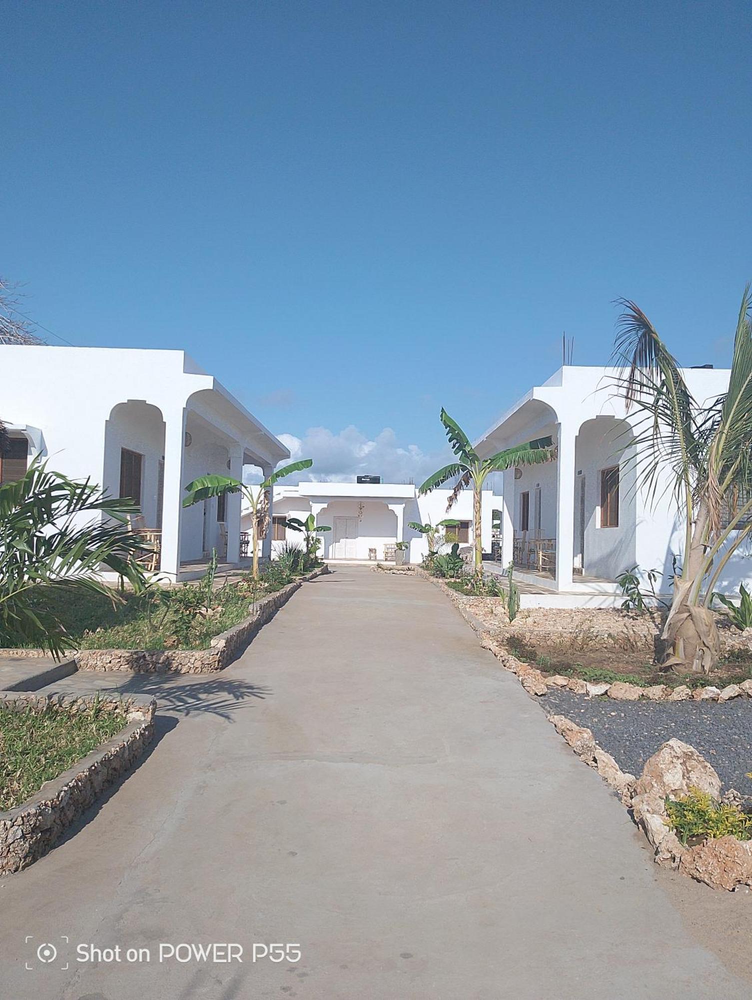 Red Land House Acomodação com café da manhã Watamu Exterior foto